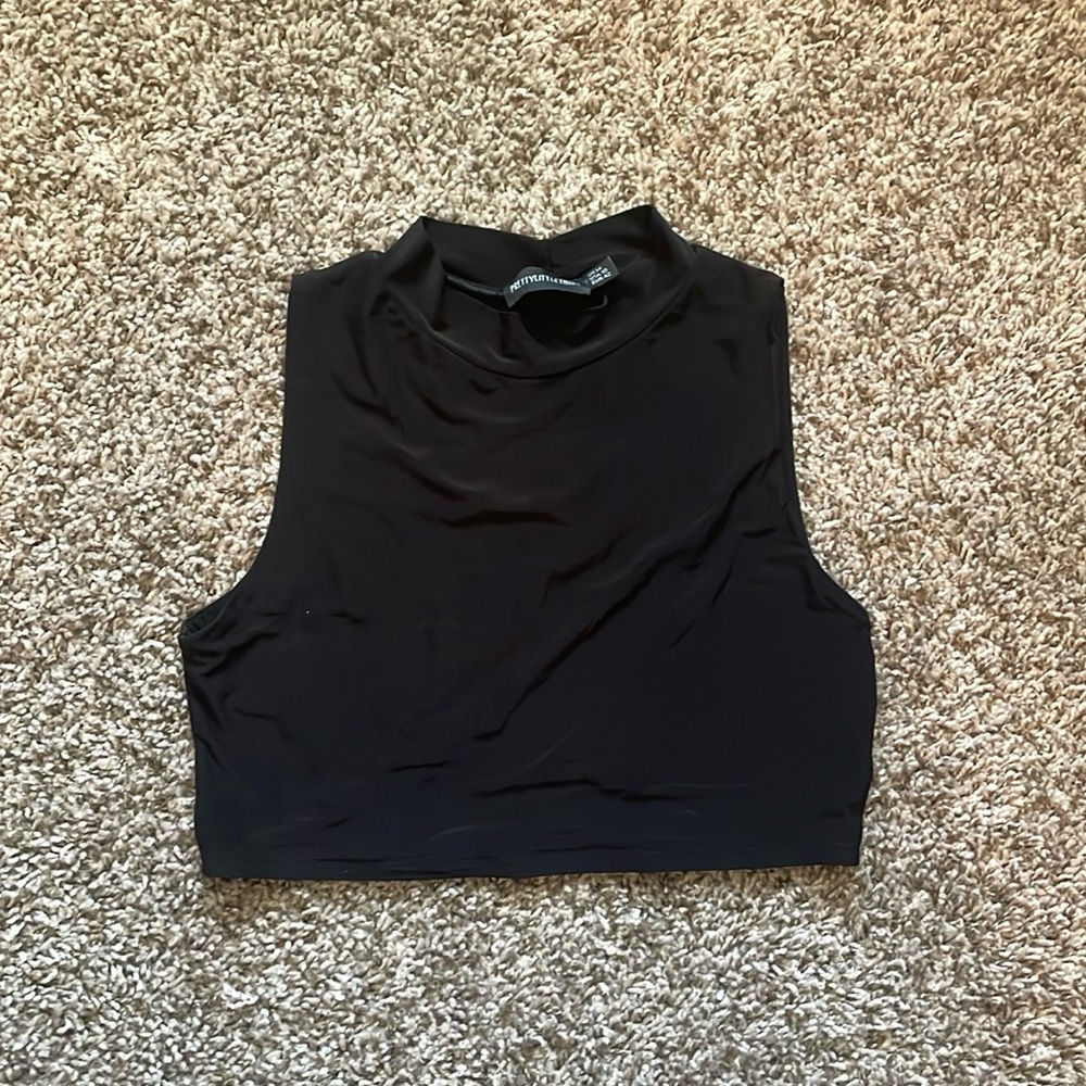 PRETTYLITTLETHING cropped tank